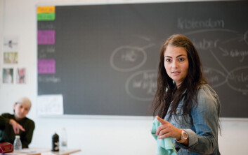 »Har man flygtningebørn i klassen, skal man arbejde hårdt på at skabe tryghed«, siger lærer Maria Brumvig. »Har man flygtningebørn i klassen, skal man arbejde hårdt på at skabe tryghed«, siger lærer Maria Brumvig.