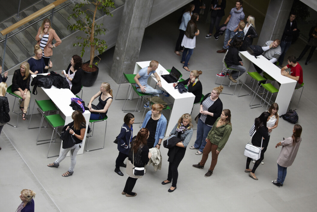 Fra august 2018 vil studerende også kunne læse til lærer i Holstebro og Randers. Fra august 2018 vil studerende også kunne læse til lærer i Holstebro og Randers.