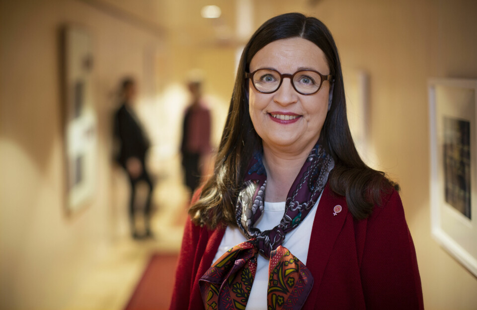 Undervisningsminister Anna Ekström er klar til at ændre loven for igen at kunne offentliggøre de svenske skolers karakterer og prøveresultater.