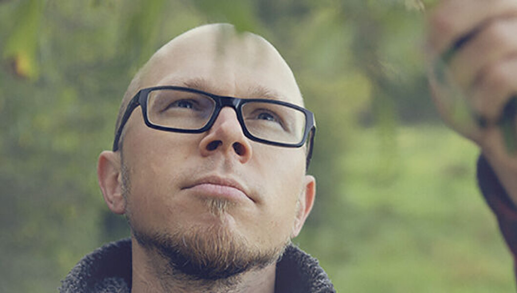 Morten Fich Lønnee er skov- og landskabsingeniør, og en af dem, der har valgt at tage meritlæreruddannelsen oveni. Mød ham i fagbladet Folkeskolens tema Omskolet til lærer. Morten Fich Lønnee er skov- og landskabsingeniør, og en af dem, der har valgt at tage meritlæreruddannelsen oveni. Mød ham i fagbladet Folkeskolens tema Omskolet til lærer.