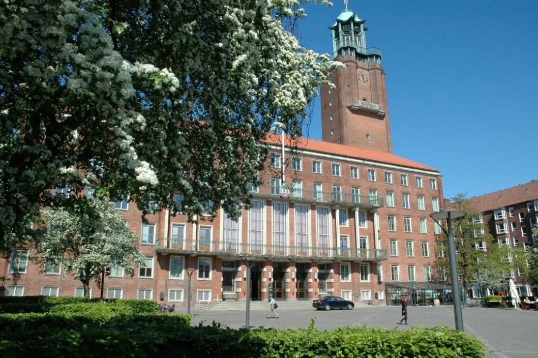 Mandag mødes det nye undervisningsudvalg på Frederiksberg Rådhus for første gang. På tegnebrættet er både mellemformer, lavere klassekvotient - og måske højere lærerløn.