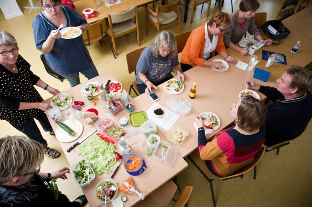 Madpakken:
Dorthe har taget sin egen madpakke med. Den bestod af madder med kyllingepålæg og leverpostej. Madpakken:
Dorthe har taget sin egen madpakke med. Den bestod af madder med kyllingepålæg og leverpostej.