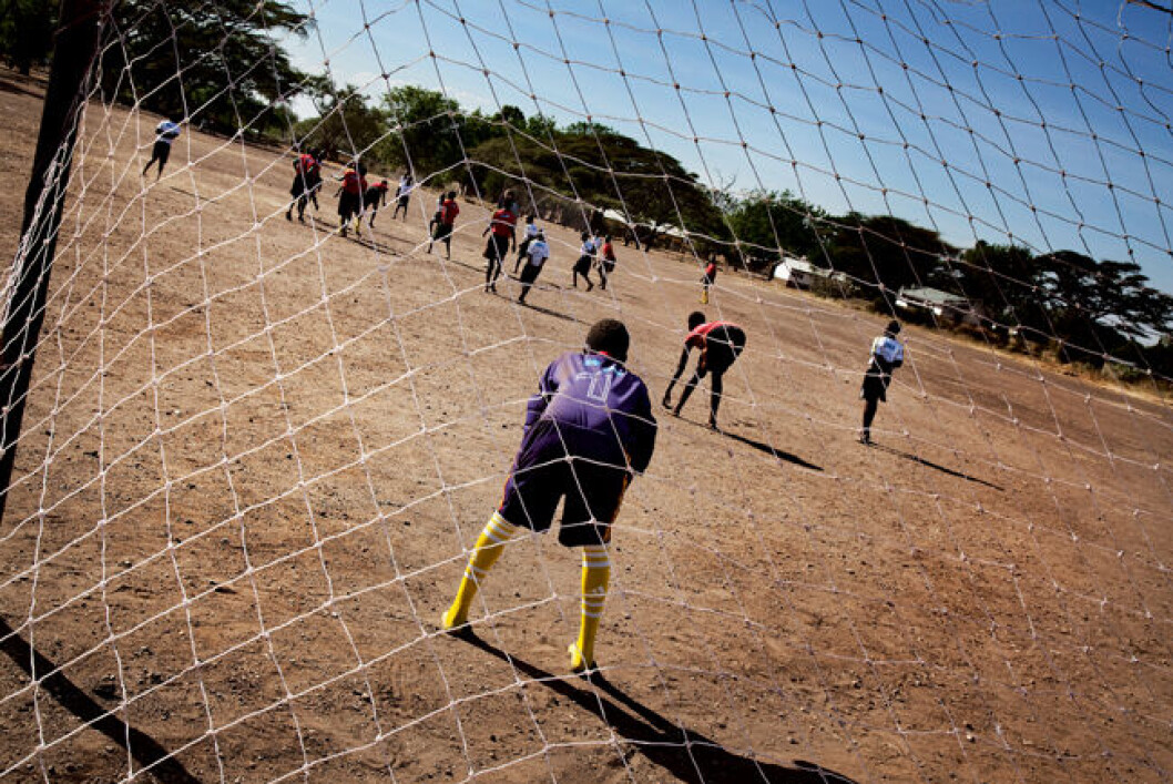 I Karamoja er sporten meget vigtig, og 27 procent flere børn er startet i skole, efter organisationen The Kids League kom til området i 2007 I Karamoja er sporten meget vigtig, og 27 procent flere børn er startet i skole, efter organisationen The Kids League kom til området i 2007