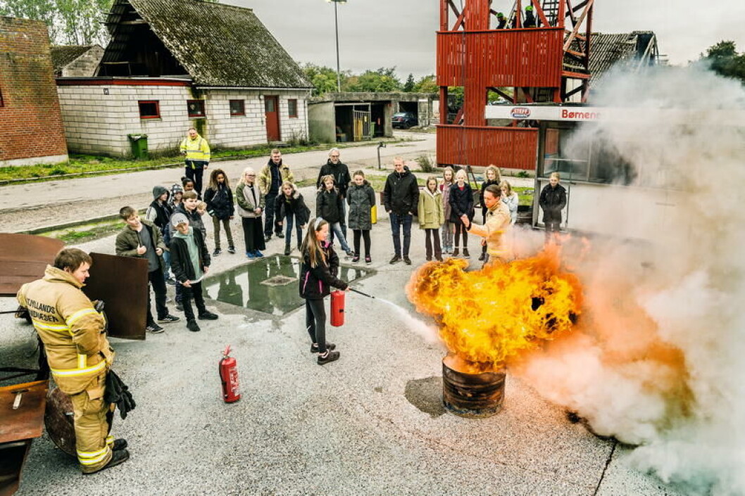 På billedet nedenfor kan du klikke på ikonerne og gå på opdagelse. På billedet nedenfor kan du klikke på ikonerne og gå på opdagelse.
