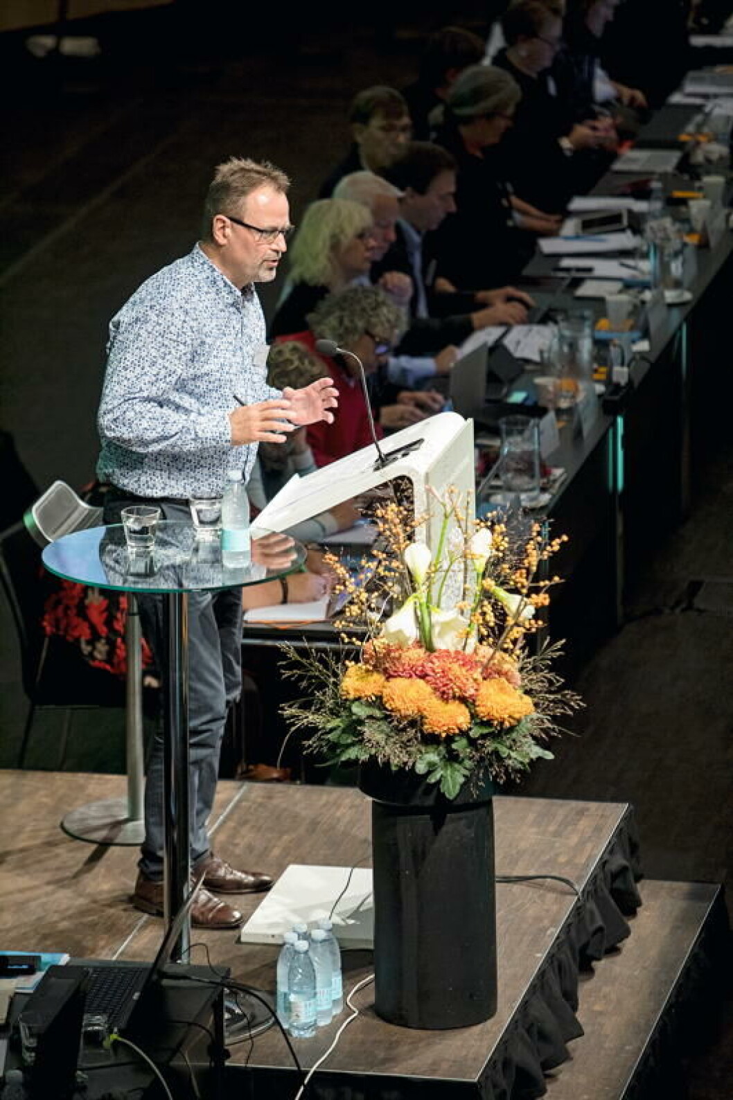 Gordon Ørskov Madsen, formand for DLF’s overenskomstudvalg, forklarede om forskellene i de lokale arbejdstidsaftaler. Gordon Ørskov Madsen, formand for DLF’s overenskomstudvalg, forklarede om forskellene i de lokale arbejdstidsaftaler.