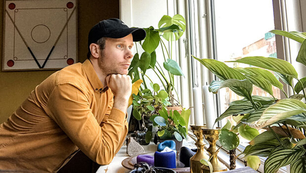 »I den bedste af alle verdener ville jeg gerne have en arbejdstidsaftale, der sikrede min forberedelsestid. Men det er nok lidt utopisk i de her år. Men som minimum vil jeg gerne have det, man har på folkeskoleområdet«, siger Anders Thorsen. »I den bedste af alle verdener ville jeg gerne have en arbejdstidsaftale, der sikrede min forberedelsestid. Men det er nok lidt utopisk i de her år. Men som minimum vil jeg gerne have det, man har på folkeskoleområdet«, siger Anders Thorsen.