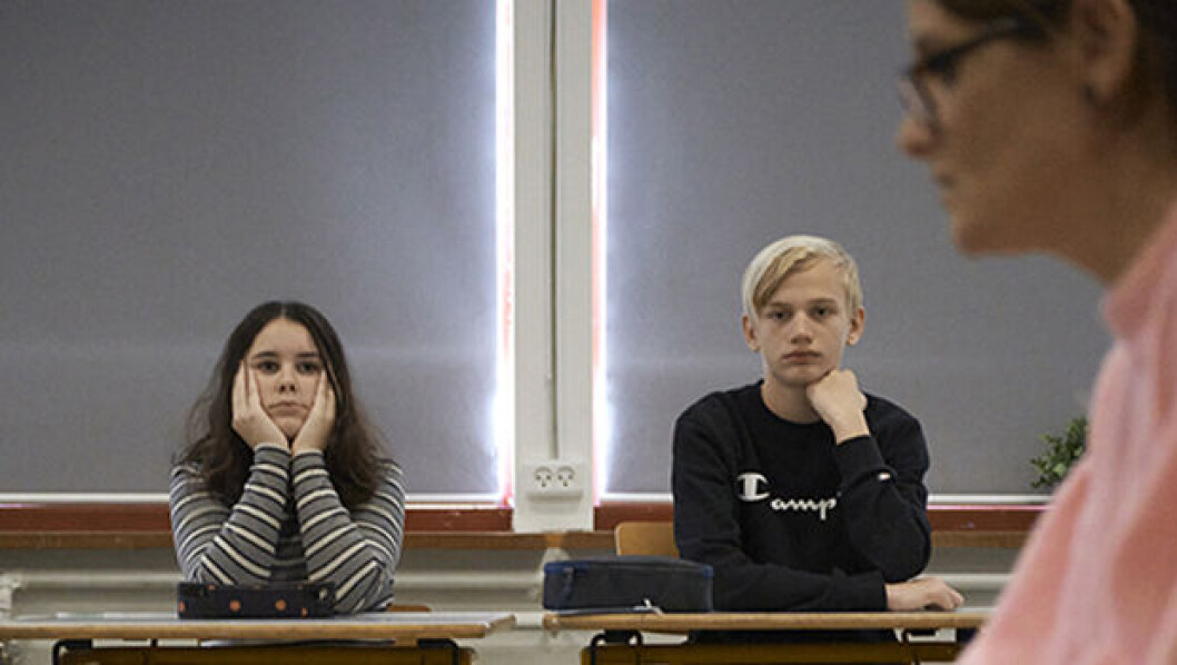 En æstetisk læreproces er det, der sker, når noget, eleverne har sanset, følt og oplevet, bliver bearbejdet og får et udtryk. Her får Dorthe Rises 7. klasse læst højt. En æstetisk læreproces er det, der sker, når noget, eleverne har sanset, følt og oplevet, bliver bearbejdet og får et udtryk. Her får Dorthe Rises 7. klasse læst højt.