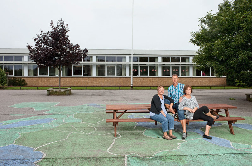 Ann Christiansen, Martin Overgaard og Karina Sejerskilde ved ikke, om deres skole overlever. Og gør den ikke det, ved de ikke, om det lykkes forældrene at etablere en friskole. Ann Christiansen, Martin Overgaard og Karina Sejerskilde ved ikke, om deres skole overlever. Og gør den ikke det, ved de ikke, om det lykkes forældrene at etablere en friskole.